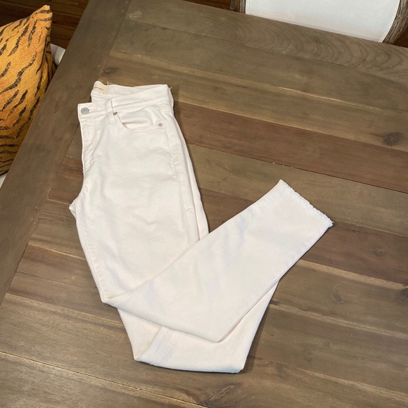 GAP 1969 Women’s white True Skinny Ankle jeans. Frayed hem. Size 28. - Picture 2 of 7